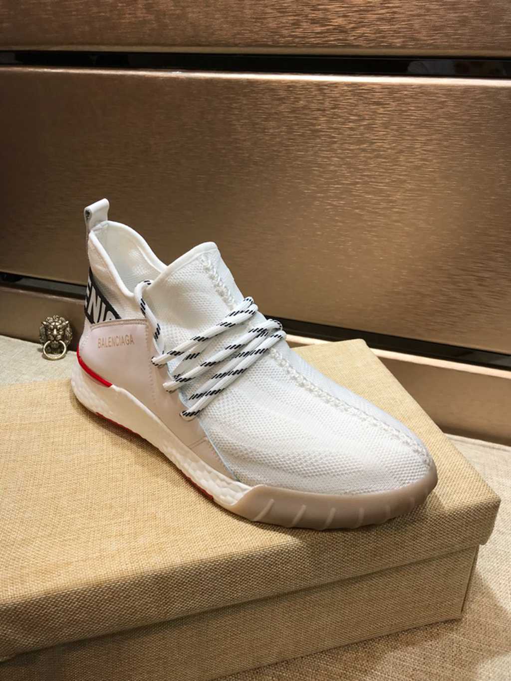 BLG  sneaker